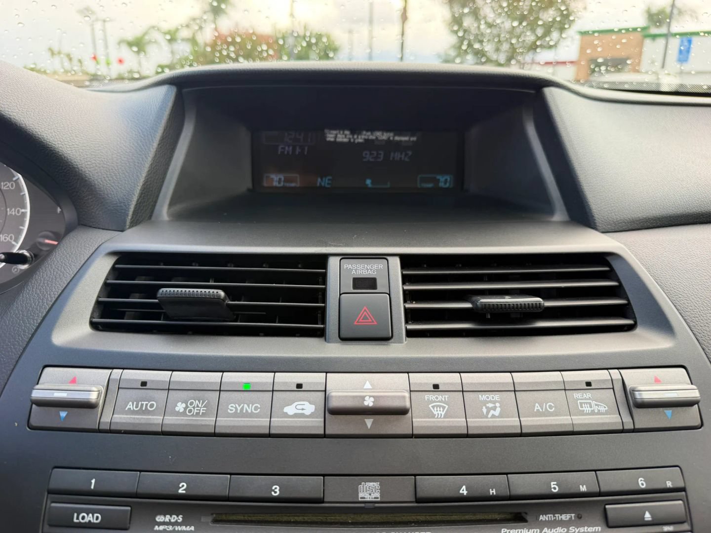 Used 2010 Honda Accord EX-L image 26