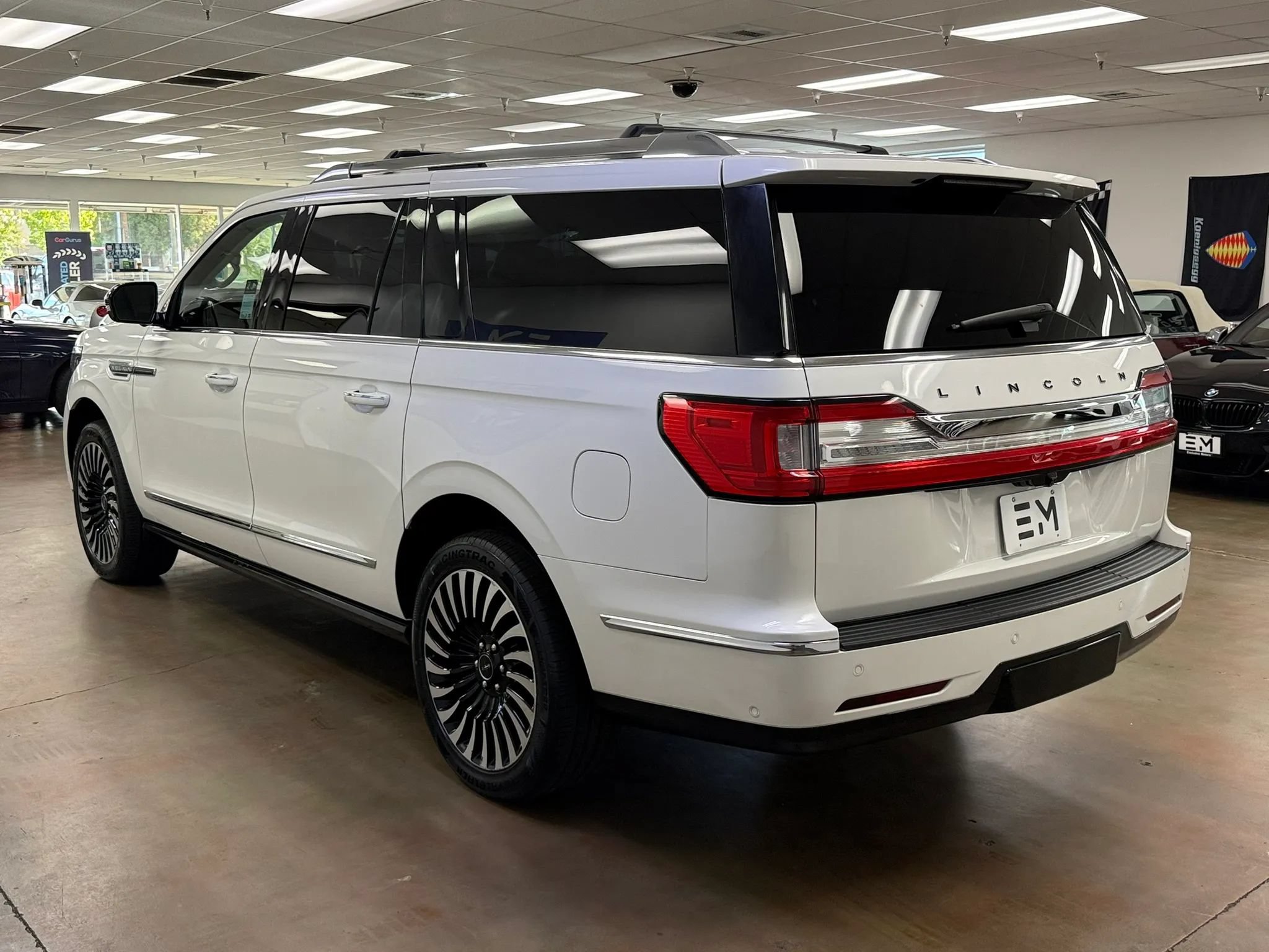 Used 2020 Lincoln Navigator L Black Label w/ Cargo Convenience Package AWD/4WD image 7