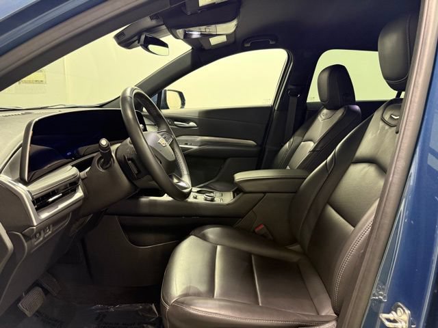 Used 2025 Cadillac XT4 Premium Luxury FWD image 11