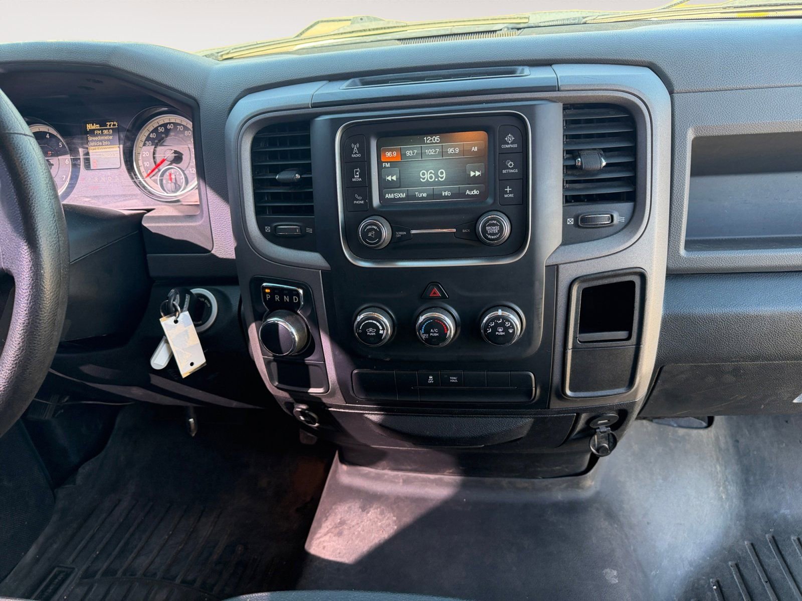 Used 2016 RAM 1500 Express RWD image 11