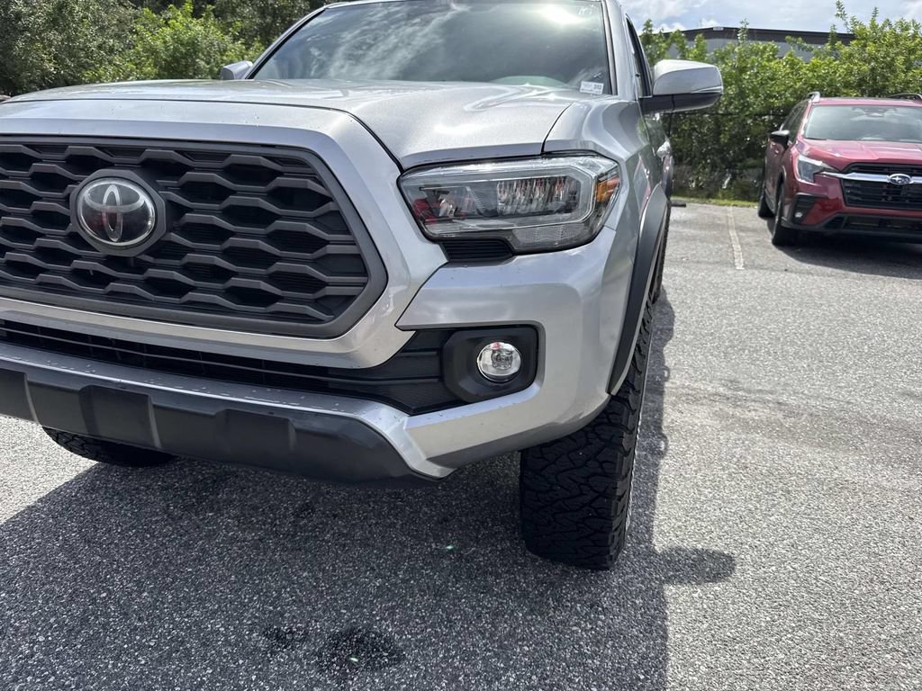Used 2021 Toyota Tacoma TRD Off-Road w/ TRD Premium Off Road Package AWD/4WD image 9