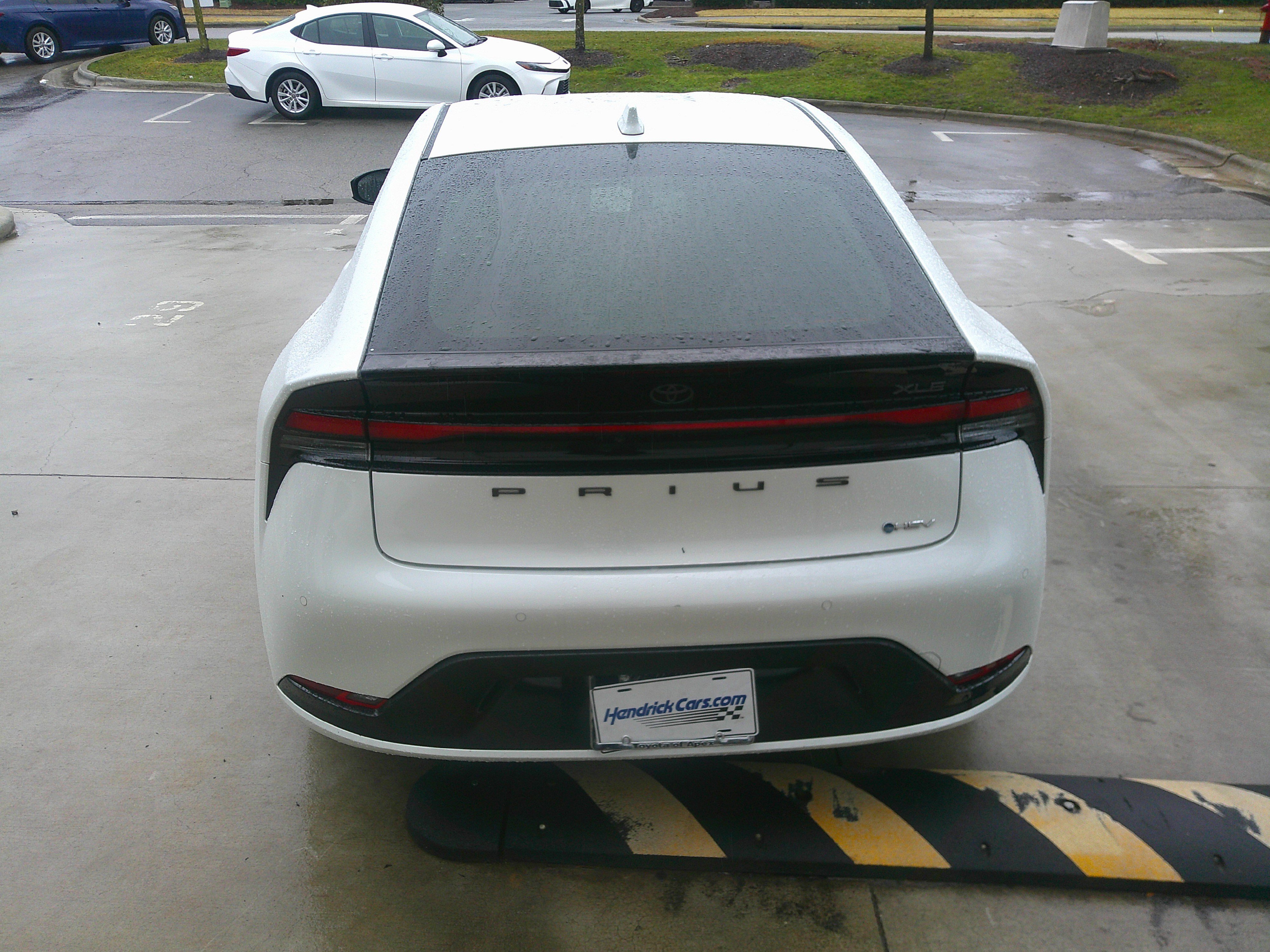 Used 2024 Toyota Prius XLE image 11