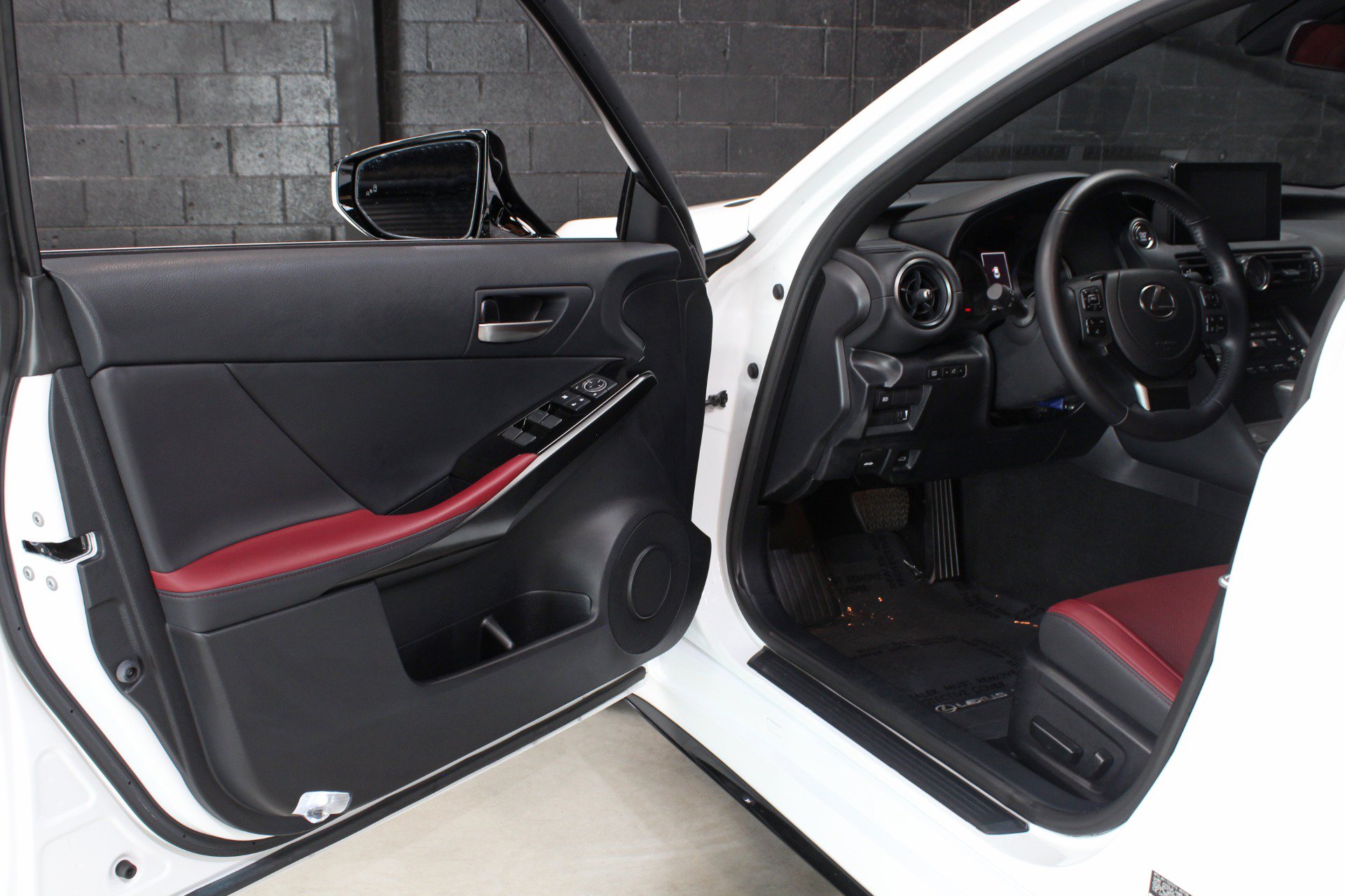 Used 2024 Lexus IS 350 F Sport RWD image 30