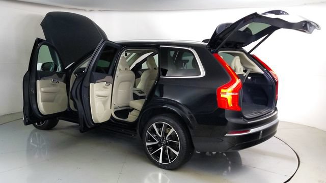 Used 2023 Volvo XC90 B5 Plus w/ Protection Package Premier AWD/4WD image 13
