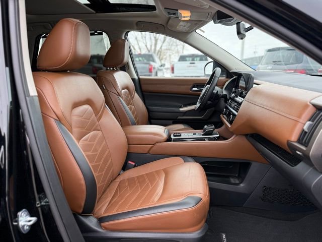Used 2023 Nissan Pathfinder Platinum w/ Cargo Package image 20