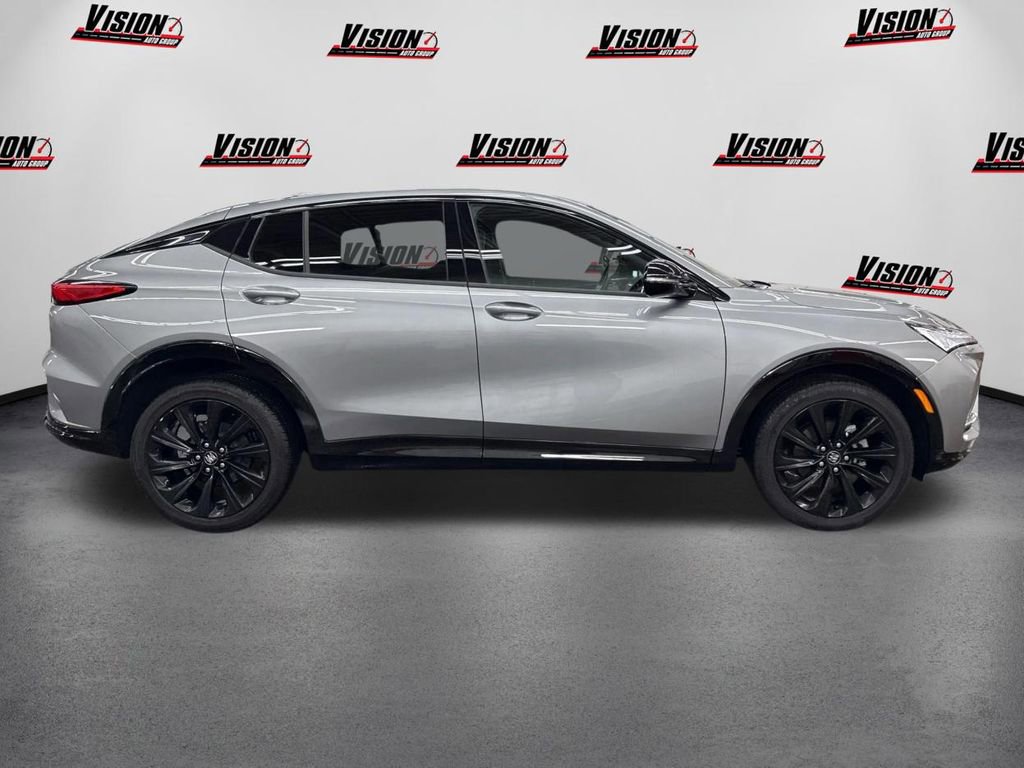 Used 2024 Buick Envista Sport Touring w/ Convenience I Package image 4