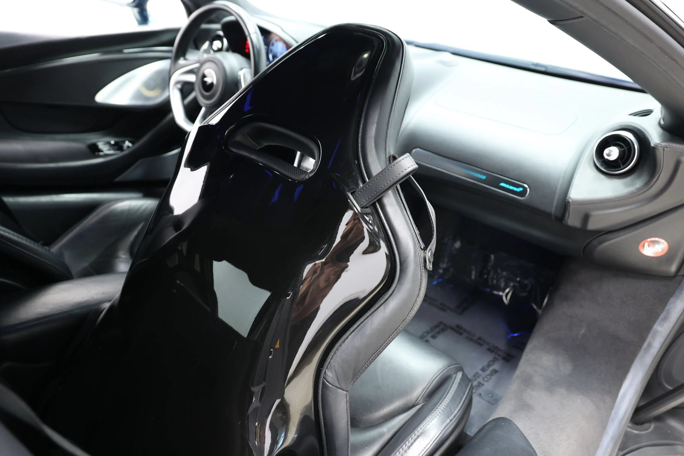 Used 2021 McLaren GT RWD image 94