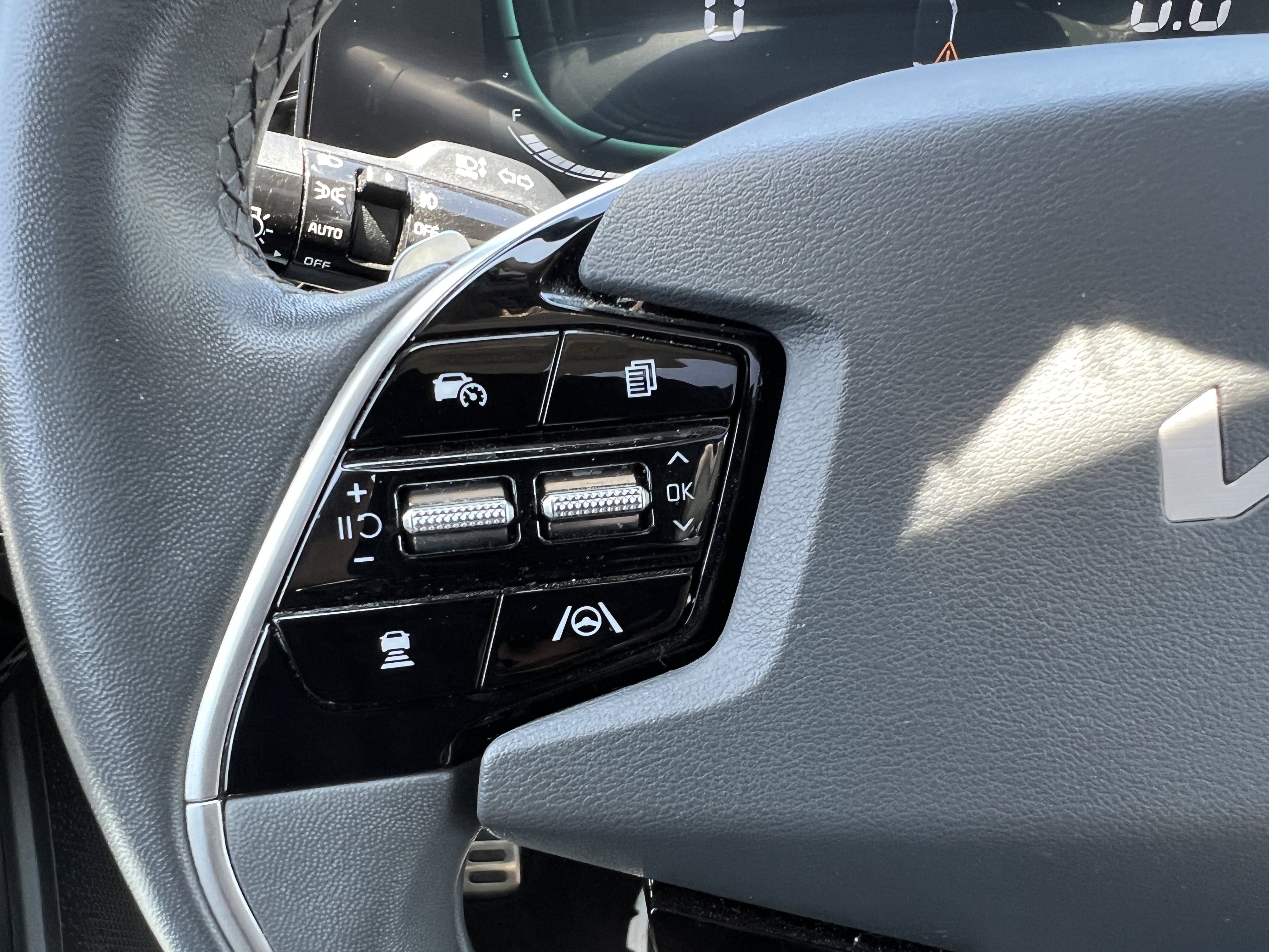 Certified 2023 Kia Niro EX Touring FWD image 24