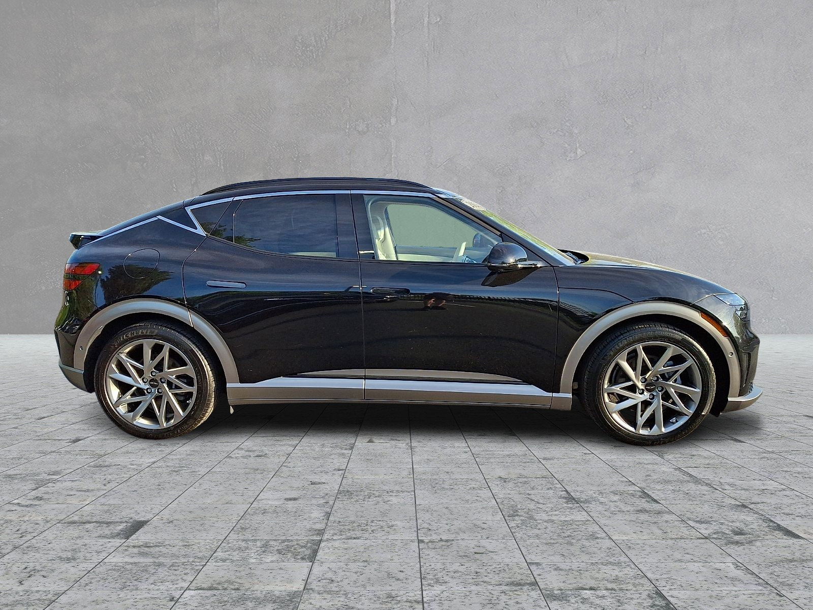 Certified 2023 Genesis GV60 Advanced AWD/4WD image 7