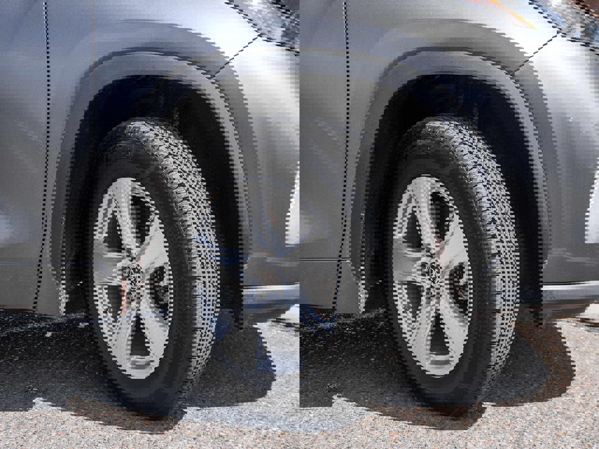 Used 2022 Toyota Highlander LE image 13