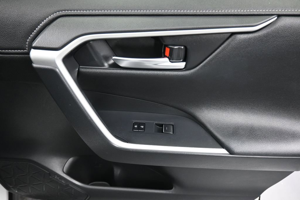 Used 2023 Toyota RAV4 Limited FWD image 43