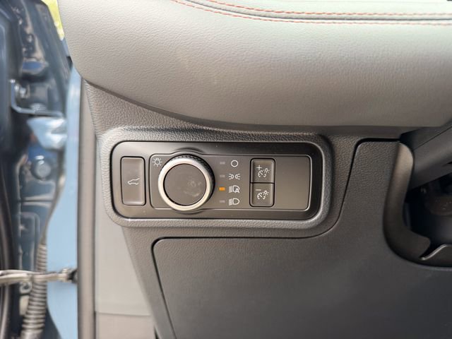 Used 2025 Ford Explorer Active RWD image 8