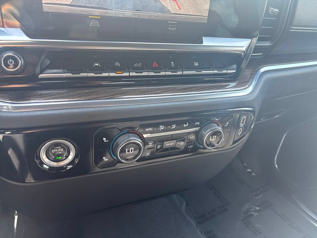 Used 2023 Chevrolet Silverado 1500 LT AWD/4WD image 28