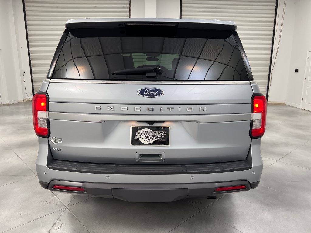 Used 2024 Ford Expedition XLT RWD image 8