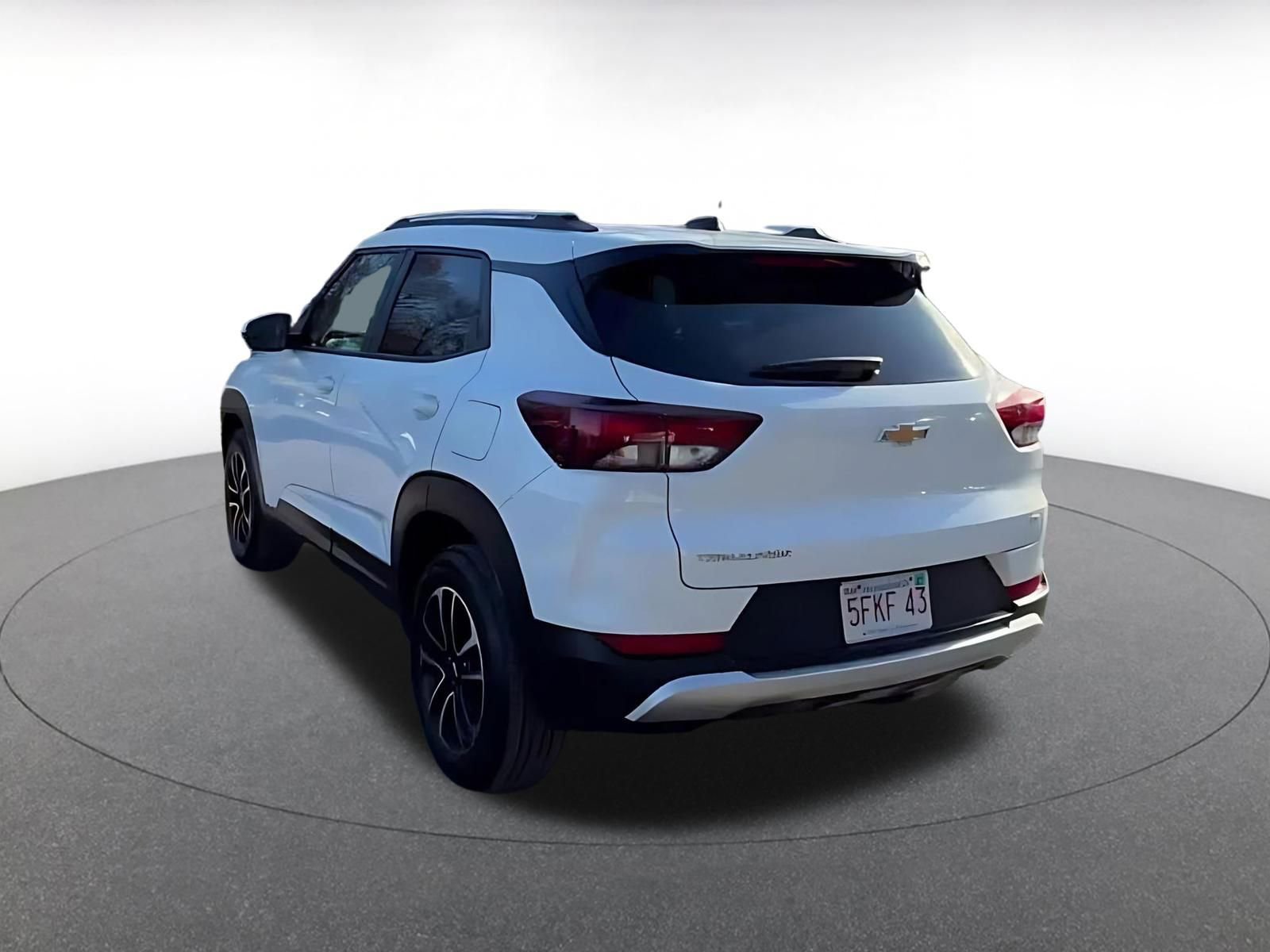 Used 2025 Chevrolet TrailBlazer LT image 11