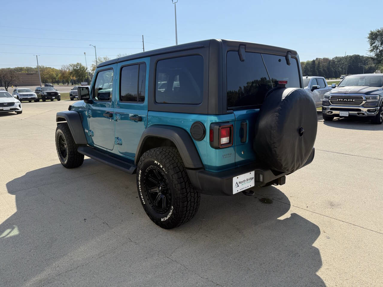 Used 2020 Jeep Wrangler Unlimited Sport S image 3