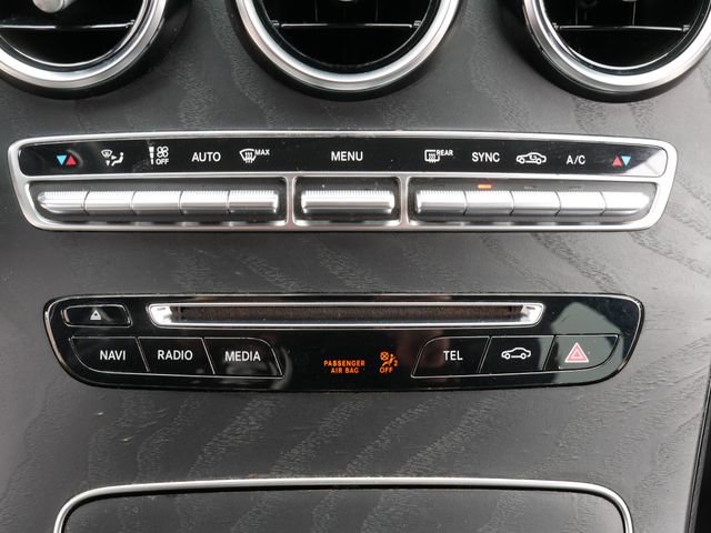 Used 2019 Mercedes-Benz GLC 300 4MATIC image 32