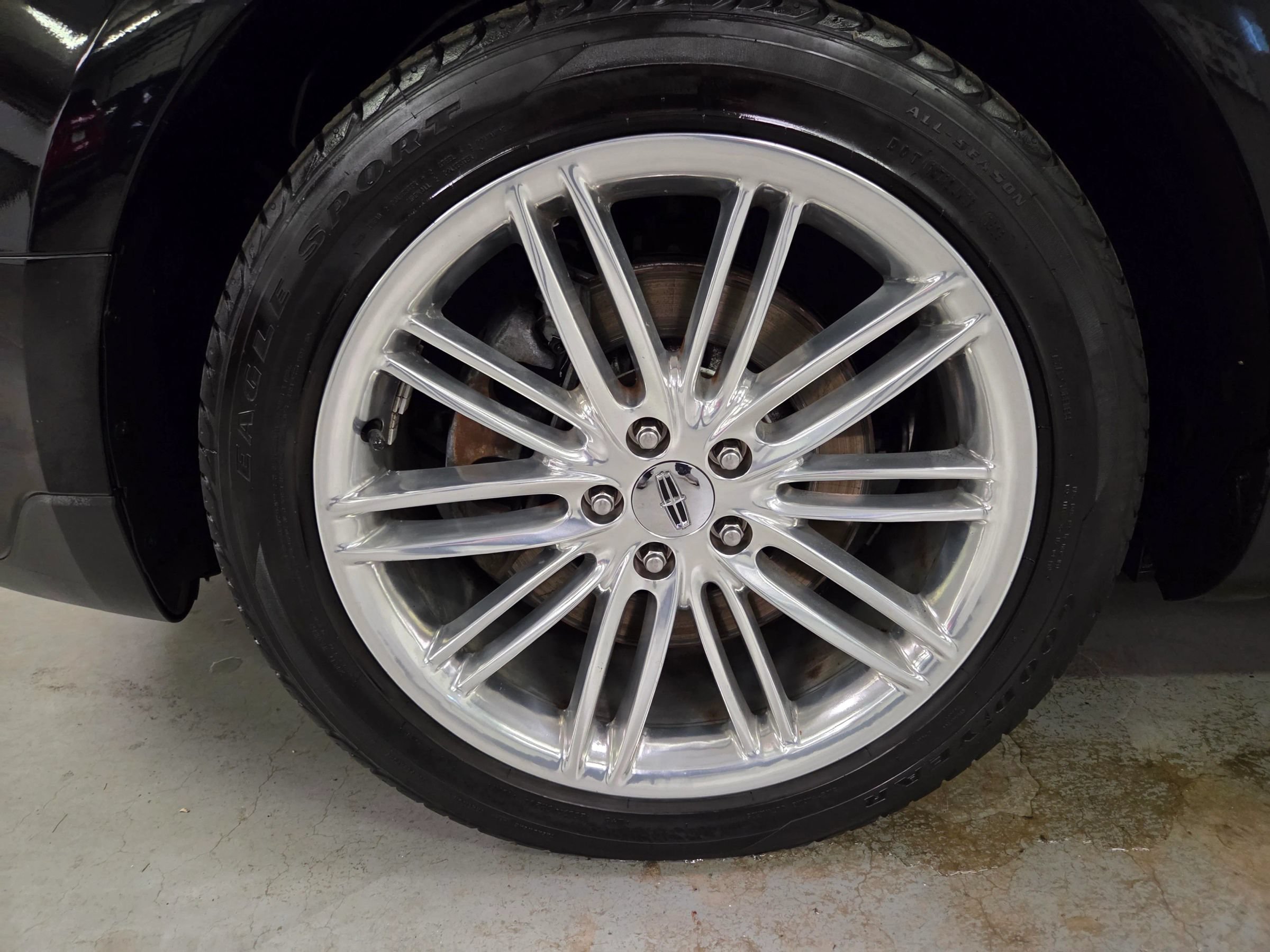 Used 2019 Lincoln MKT AWD image 13