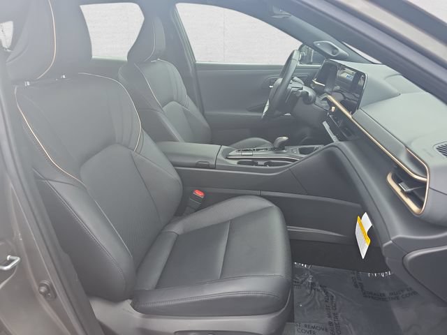 Used 2023 Toyota Crown Platinum AWD/4WD image 10