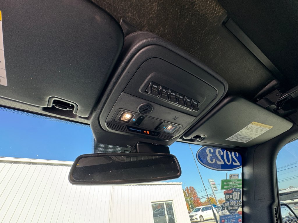 Used 2023 Ford Bronco Black Diamond w/ Sasquatch Package AWD/4WD image 30
