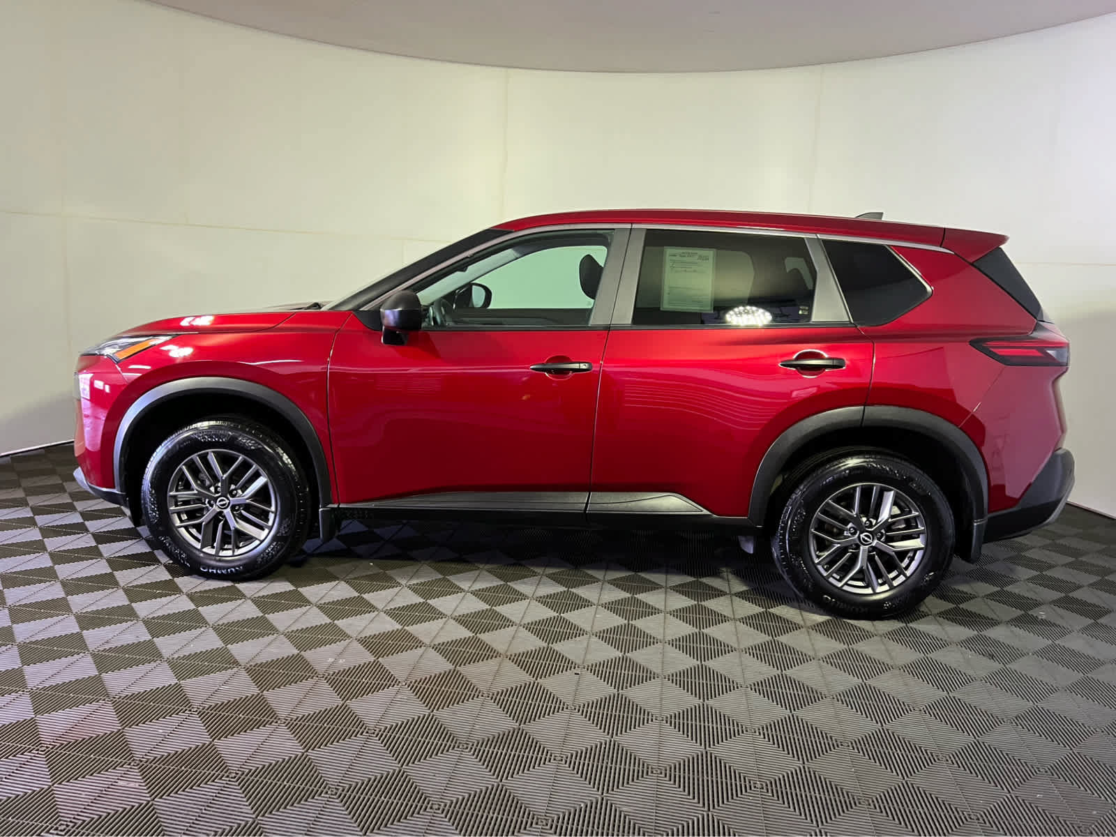 Certified 2023 Nissan Rogue S AWD/4WD image 4