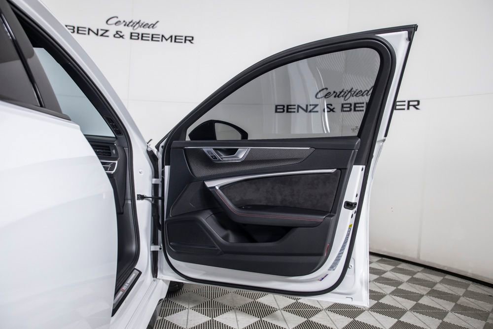 Used 2021 Audi RS 6 image 16