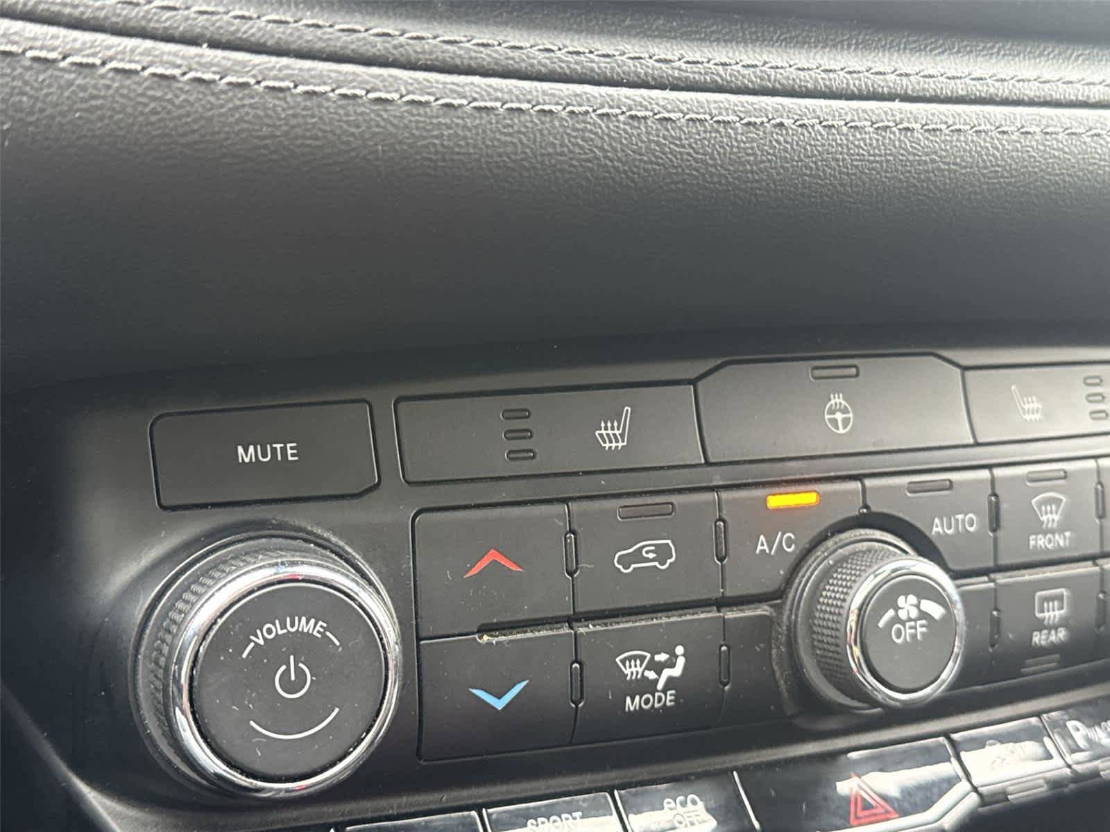 Used 2022 Dodge Durango GT AWD/4WD image 19