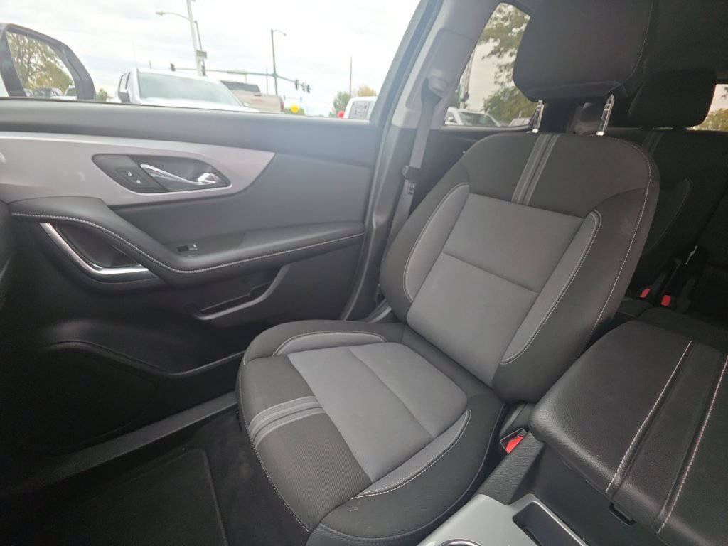 Used 2025 Chevrolet Blazer LT AWD/4WD image 25