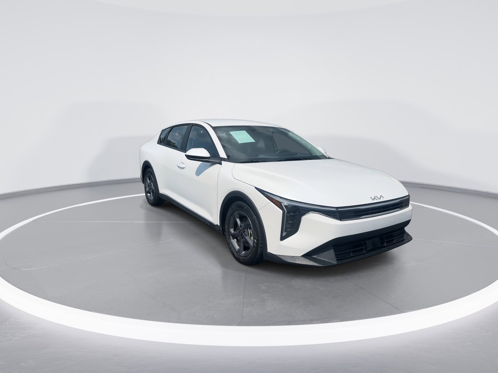Used 2025 Kia K4 FWD image 2