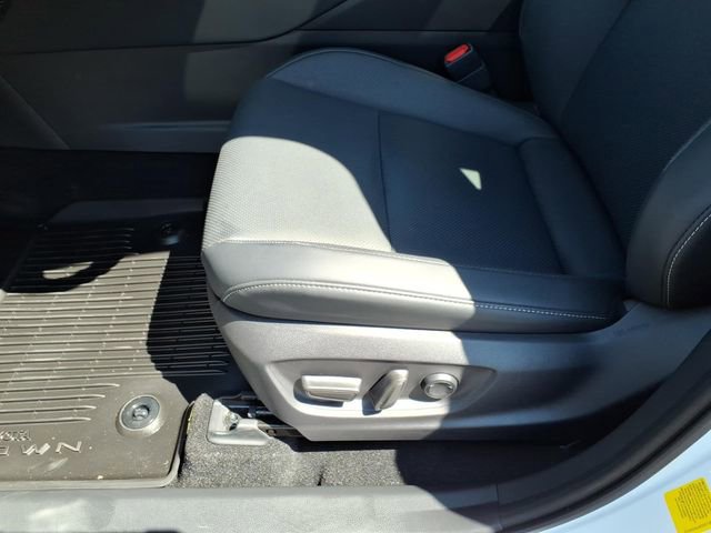 Used 2025 Toyota Crown Signia w/ Advanced Technology Package AWD/4WD image 14