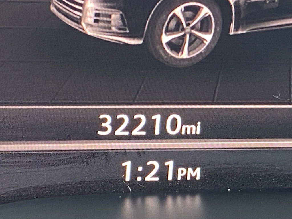 Used 2020 Audi Q5 e Premium Plus w/ Premium Plus Package image 16