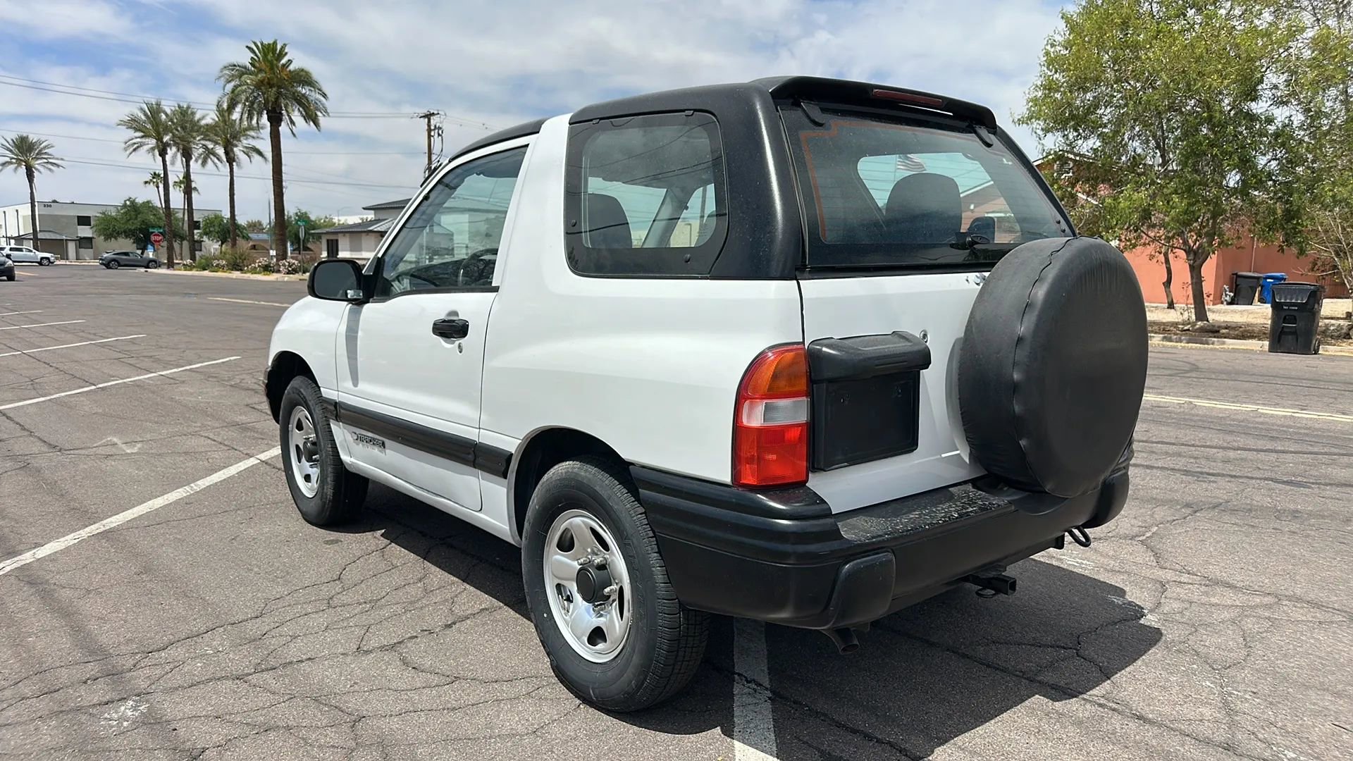 Used 1999 Chevrolet Tracker 2WD Convertible image 6