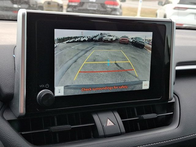 Used 2023 Toyota RAV4 LE FWD image 21
