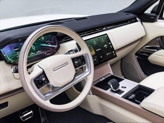 New 2026 Land Rover Range Rover Long Wheelbase SE AWD/4WD image 17