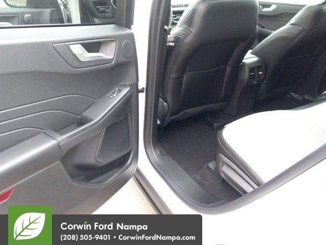 New 2025 Ford Escape SE w/ PHEV Premium Package image 26