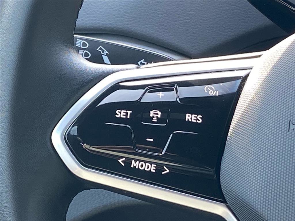 Certified 2024 Volkswagen ID.4 2WD image 7