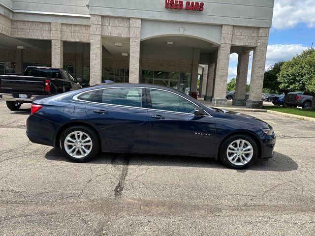 Used 2018 Chevrolet Malibu LT w/ Driver Confidence Package FWD image 6