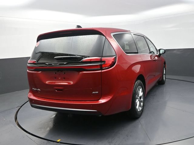 New 2027 Chrysler Pacifica Select AWD/4WD image 9