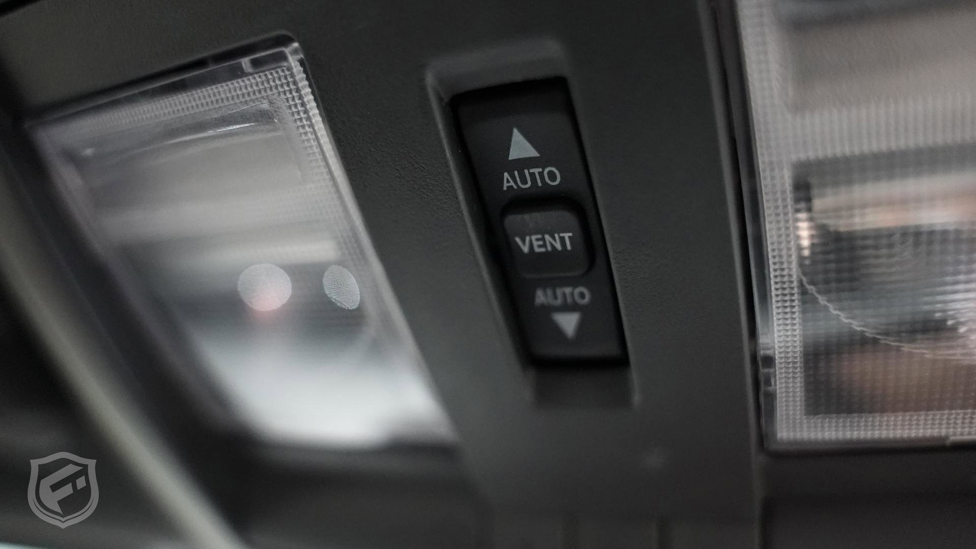 Used 2008 Dodge Challenger SRT8 image 31