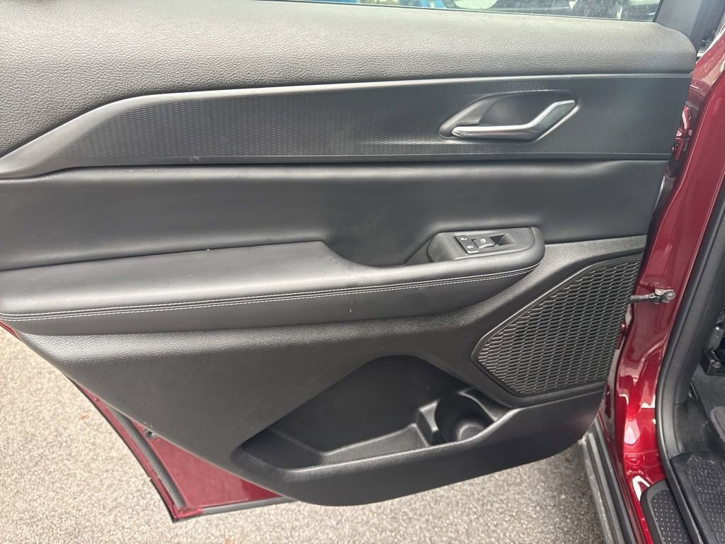 Used 2024 Jeep Grand Cherokee L Altitude image 25