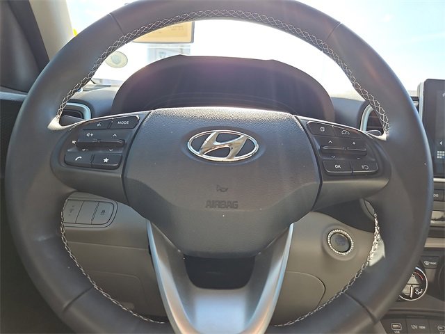 Used 2024 Hyundai Venue SEL image 19