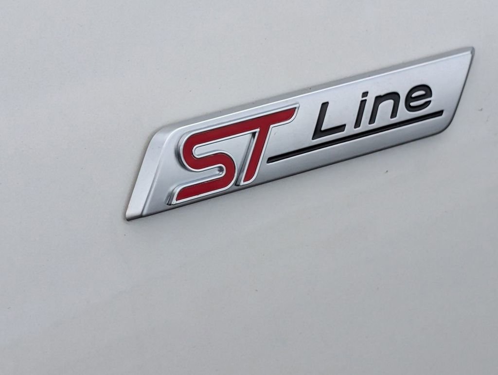 New 2026 Ford Escape ST-Line w/ Cold Weather Package image 13