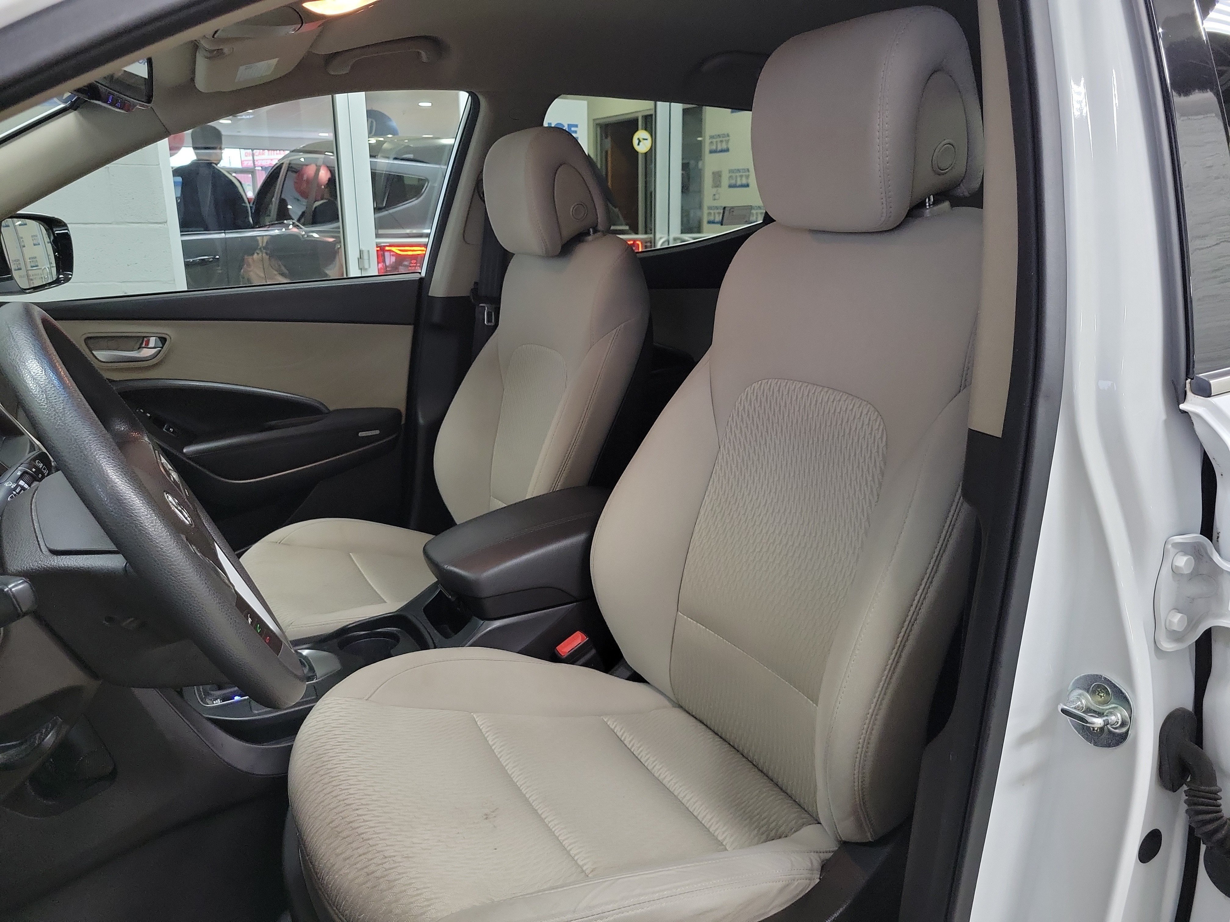 Used 2017 Hyundai Santa Fe Sport w/ 2.4L Value Package 06 FWD image 15