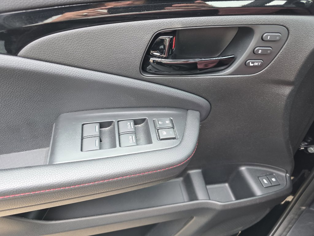Used 2024 Honda Passport Black Edition image 25