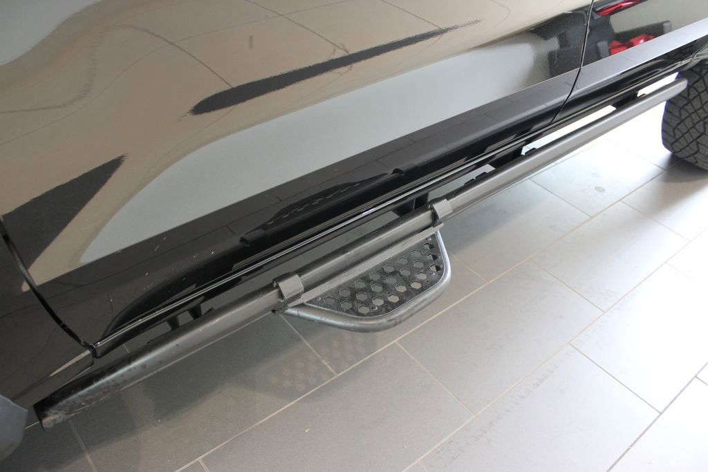 Used 2024 Chevrolet Colorado ZR2 w/ ZR2 Convenience Package III AWD/4WD image 36