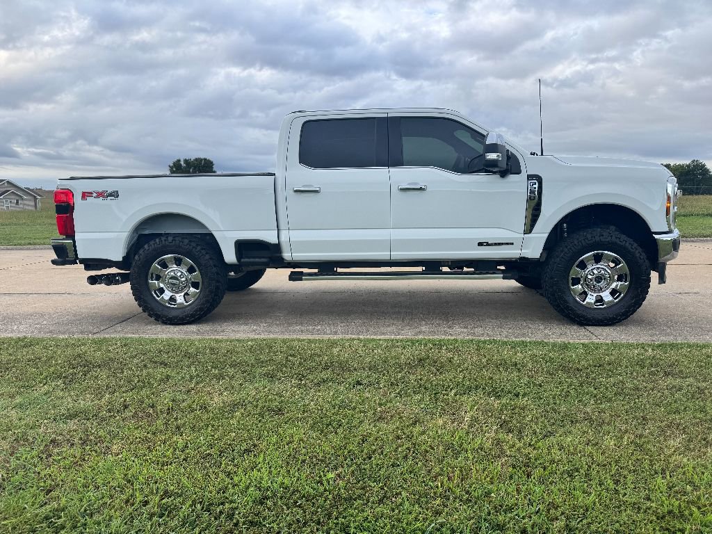 Used 2024 Ford F250 Lariat w/ Chrome Package image 4