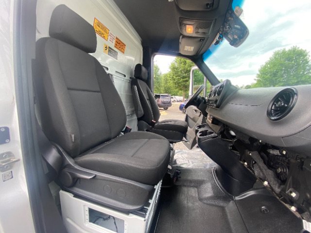 Used 2019 Freightliner Sprinter 3500 w/ Premium Package RWD image 28