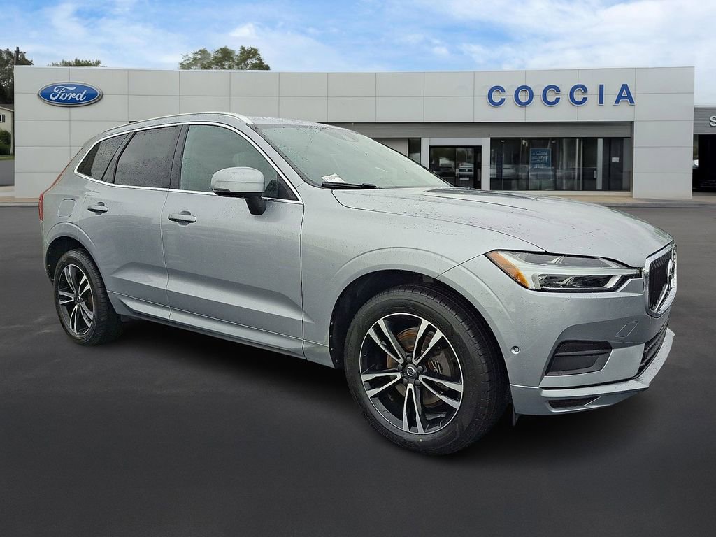 Used 2018 Volvo XC60 T5 Momentum w/ Vision Package AWD/4WD image 3
