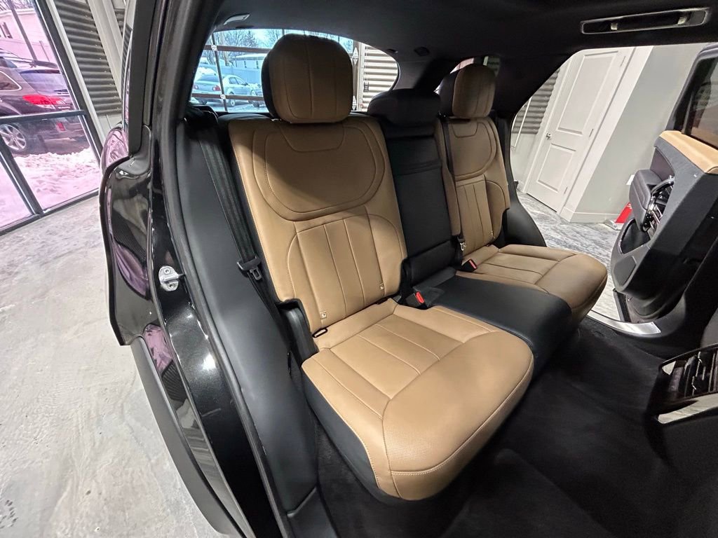 Used 2023 Land Rover Range Rover Sport SE Dynamic AWD/4WD image 6