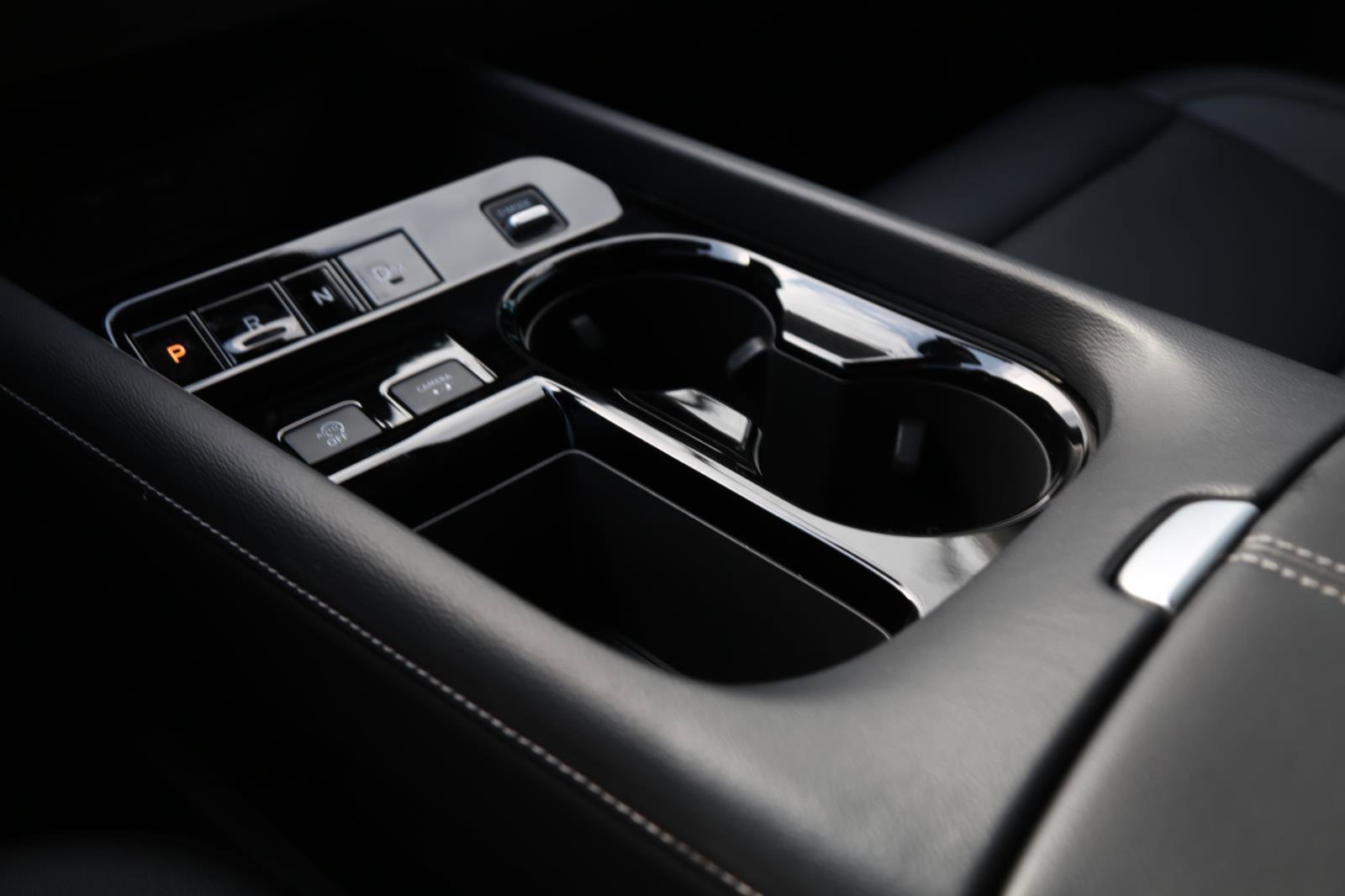 Used 2025 Nissan Murano SV image 18